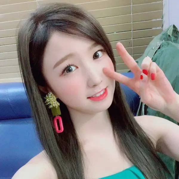 Hitomi gallery image