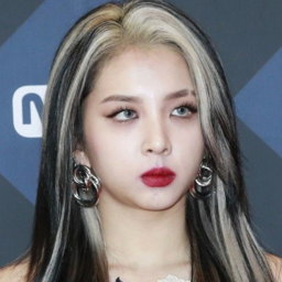 Jeon Jiwoo gallery image