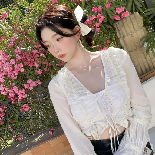 Tsuki gallery image