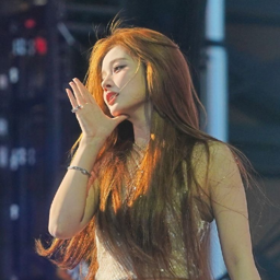 Sullyoon gallery image