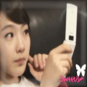 Jiyoung gallery image