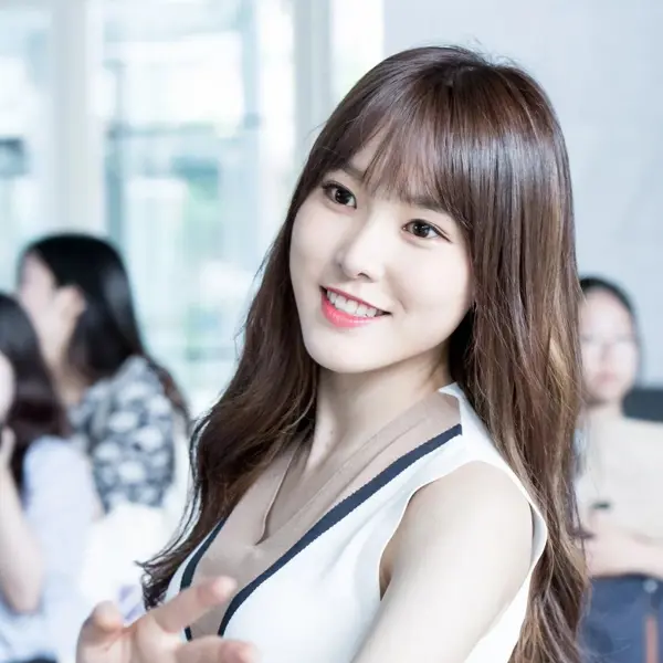 Yuju gallery image
