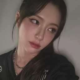 Chanelle Moon gallery image