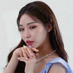 Chungha gallery image
