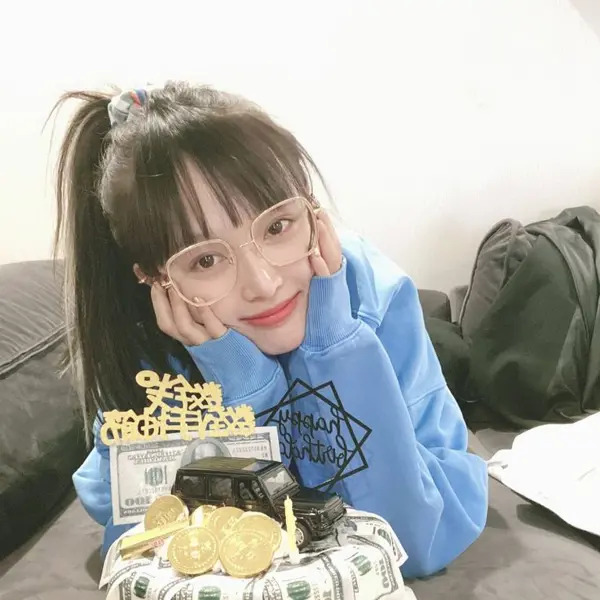 Xuanyi gallery image