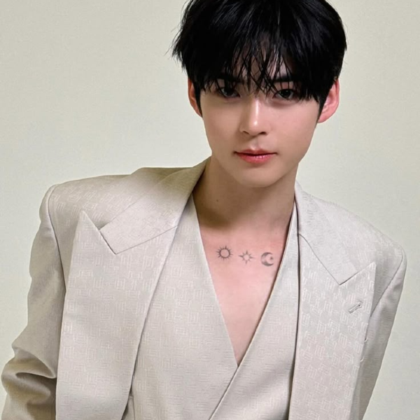 Sung Hanbin galerijafbeelding