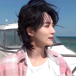 Jeonghan gallery image