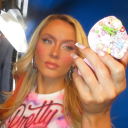 Zara Larsson gallery image