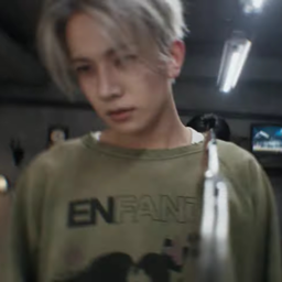 Heeseung gallery image