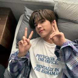 TeeTee gallery image