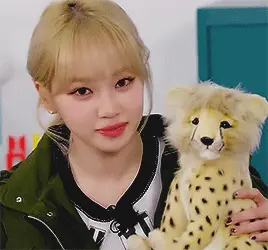 Chaewon gif