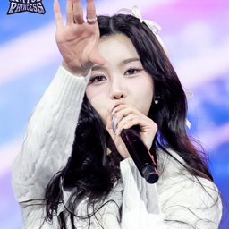 Nam Yuju gallery image