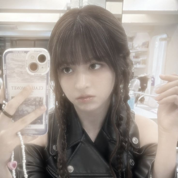 Lily gallery image