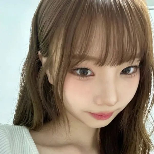 Jeong HaYeon gallery image