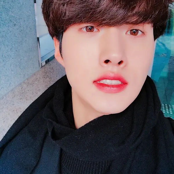 Gambar galeri Yeo One