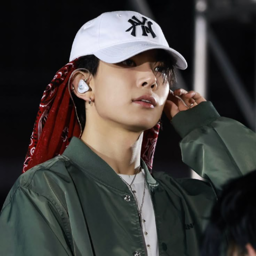 Heeseung gallery image