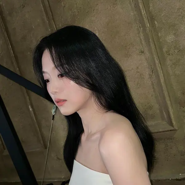 HyunJin gallery image