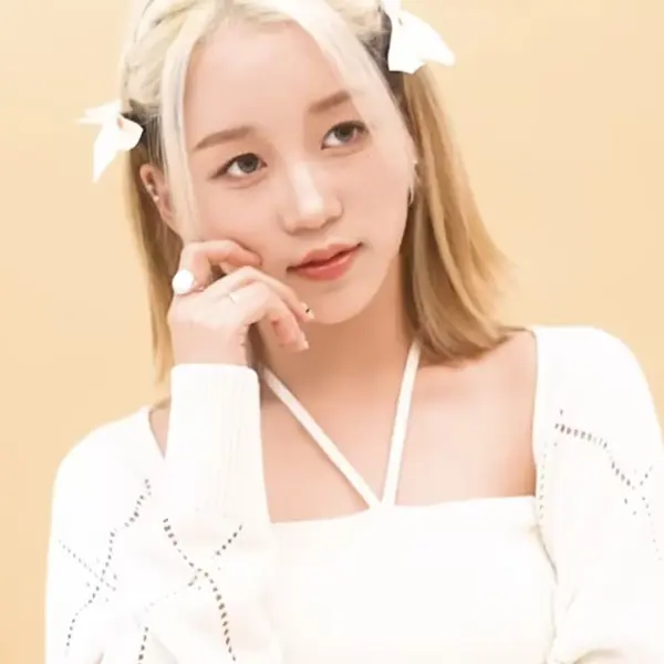 Hikaru gallery image