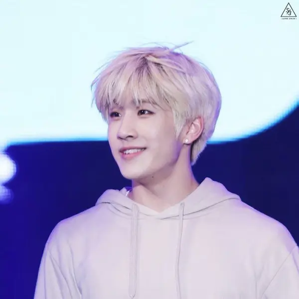 JinJin gallery image