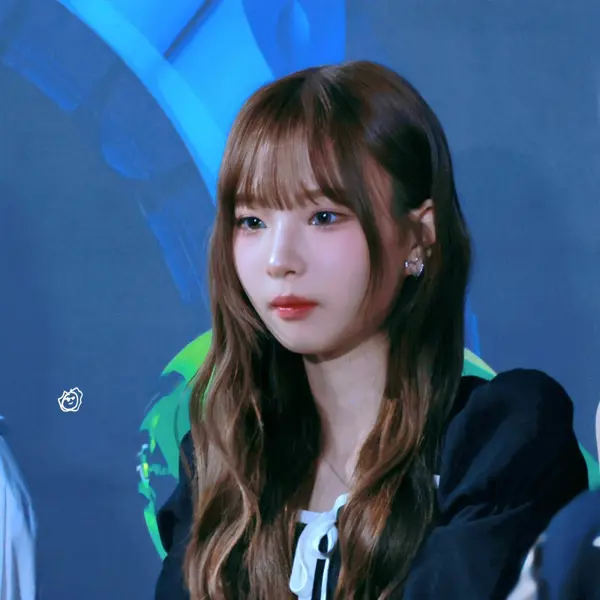 Jeong HaYeon gallery image