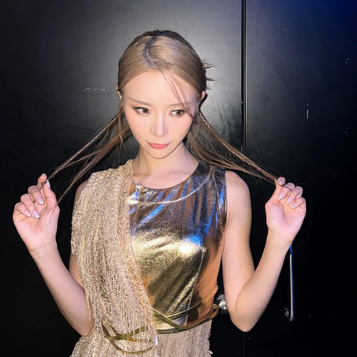Elkie gallery image