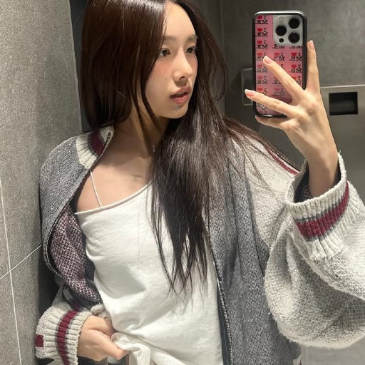 Larawan sa gallery ni Min Jiwoon