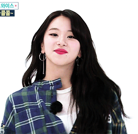 Chaeyoung gif