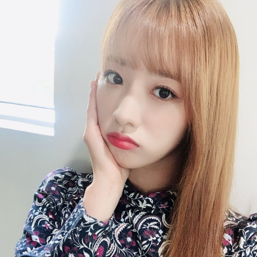 Larawan sa gallery ni Bomi