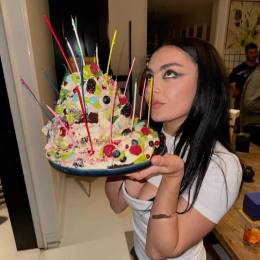 Imagen de la galería de Charli xcx