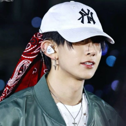 Heeseung gallery image