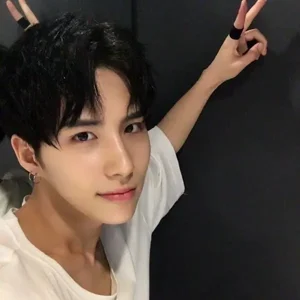 Seyoon gallery image