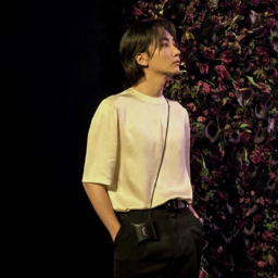 Jeonghan gallery image