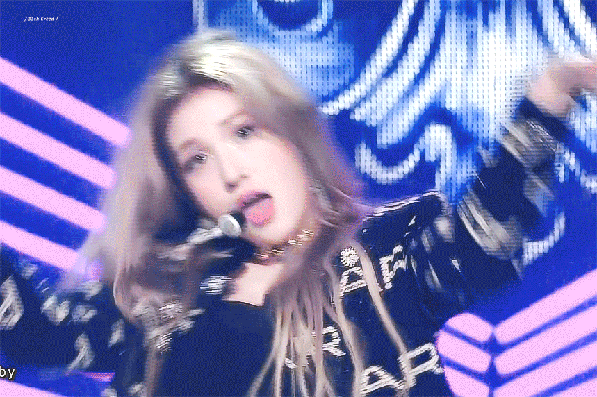 Jeon Somi gif