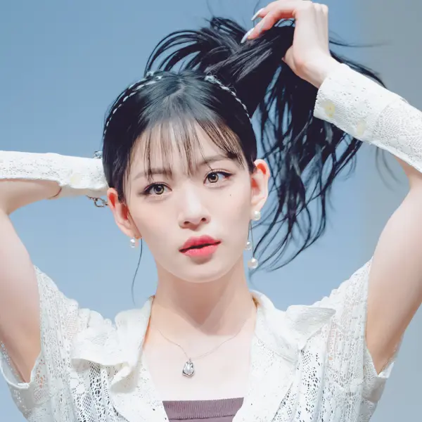 Chaeyoung gallery image