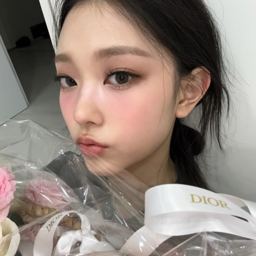 Haerin gallery image