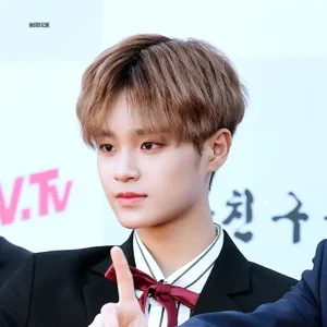 Daehwi gallery image