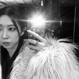 Yella.E gallery image