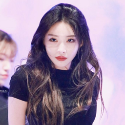 Chungha gallery image