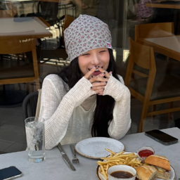 Seoyeon gallery image