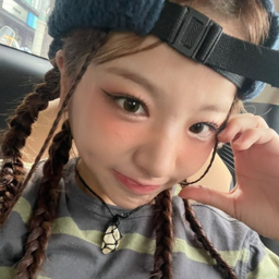 Chloe Young gallery image