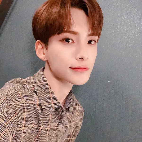 Junhee gallery image