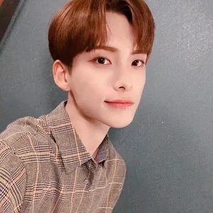 Junhee gallery image