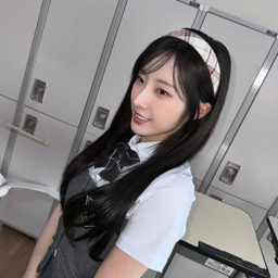 HaSeul gallery image