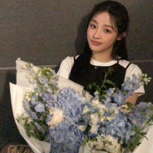 Minji gallery image