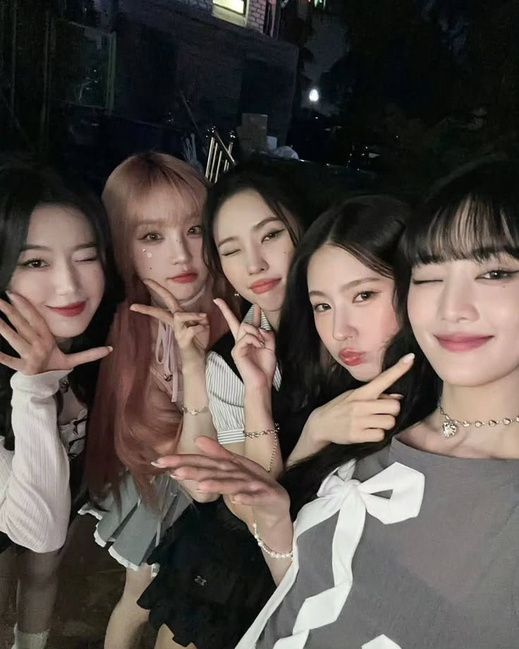 I-DLE photo