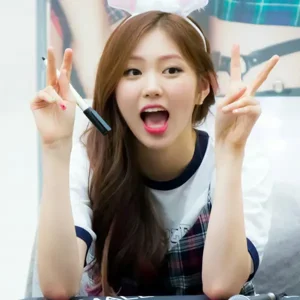 EunBin gallery image