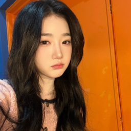 Kim YooYeon gallery image