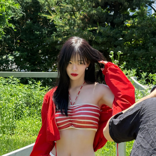 Chaeyoung 갤러리 이미지
