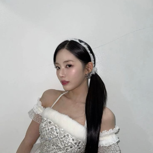 Jiwon gallery image