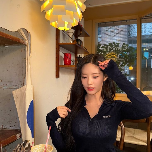 Jiwon gallery image